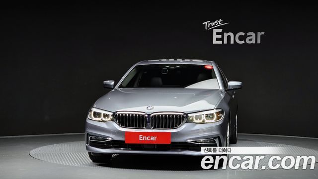 BMW 5-Series 520i Luxury