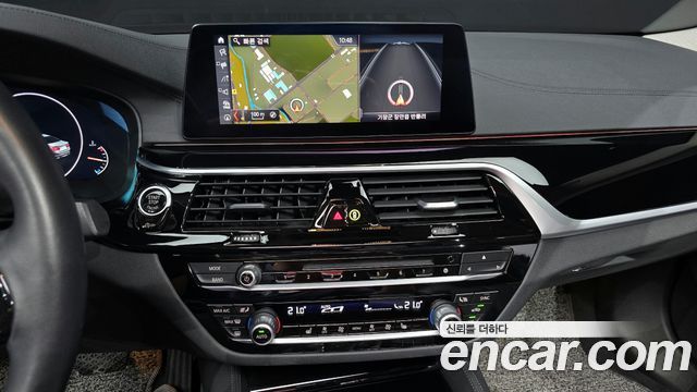BMW 5-Series 520i Luxury