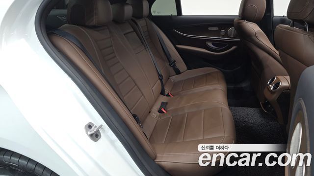 Mercedes-Benz E-Class E220d 4MATIC Exclusive