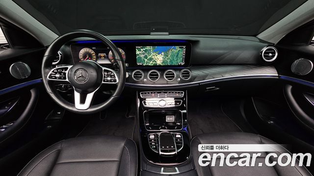 Mercedes-Benz E-Class E300 4MATIC Avnatgarde