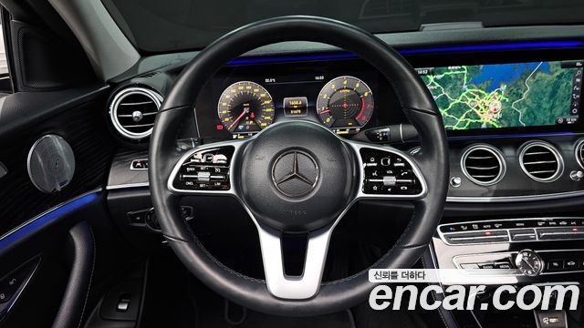 Mercedes-Benz E-Class E300 4MATIC Avnatgarde