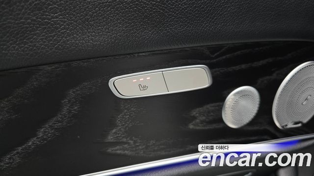 Mercedes-Benz E-Class E300 4MATIC Avnatgarde