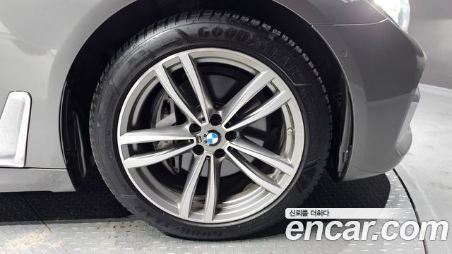 BMW 7-Series 740Li xDrive M Sport Package