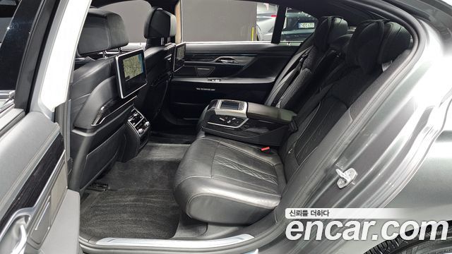 BMW 7-Series 740Li xDrive M Sport Package