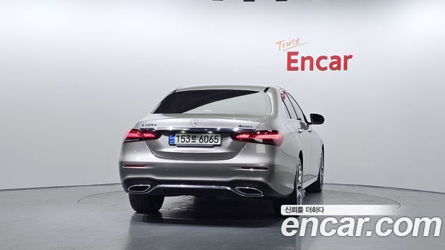 Mercedes-Benz E-Class E220d 4MATIC AMG Line