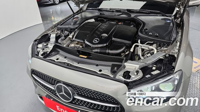 Mercedes-Benz E-Class E220d 4MATIC AMG Line