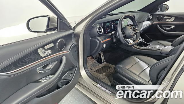 Mercedes-Benz E-Class E220d 4MATIC AMG Line