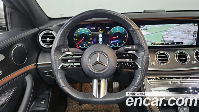 Mercedes-Benz E-Class E220d 4MATIC AMG Line