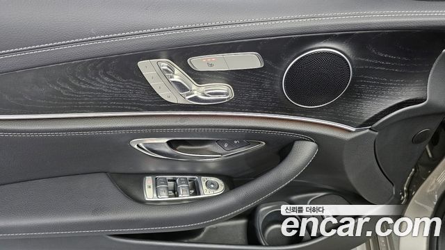 Mercedes-Benz E-Class E220d 4MATIC AMG Line