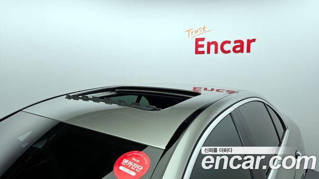 Mercedes-Benz E-Class E220d 4MATIC AMG Line