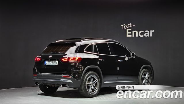 Mercedes-Benz GLA-Class GLA250 4MATIC