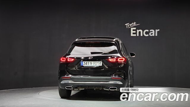 Mercedes-Benz GLA-Class GLA250 4MATIC