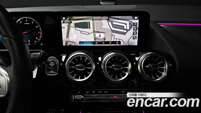 Mercedes-Benz GLA-Class GLA250 4MATIC