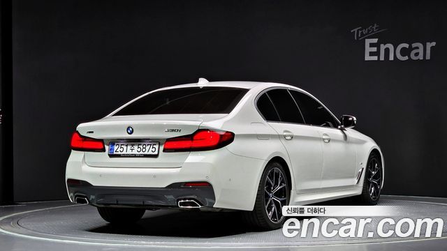 BMW 5-Series 530i xDrive M Sport Package