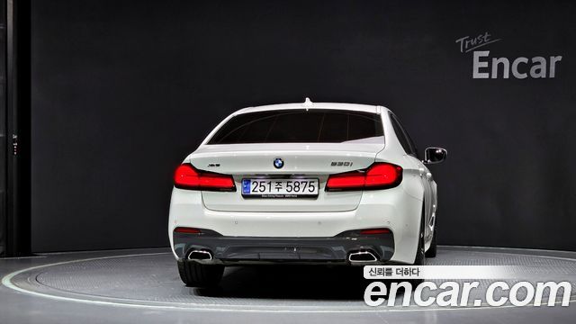 BMW 5-Series 530i xDrive M Sport Package