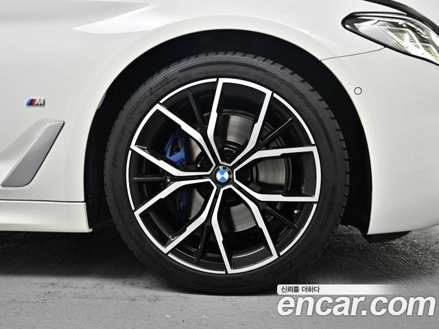 BMW 5-Series 530i xDrive M Sport Package