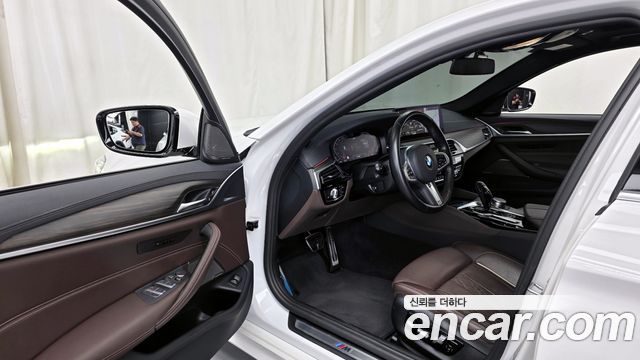 BMW 5-Series 530i xDrive M Sport Package