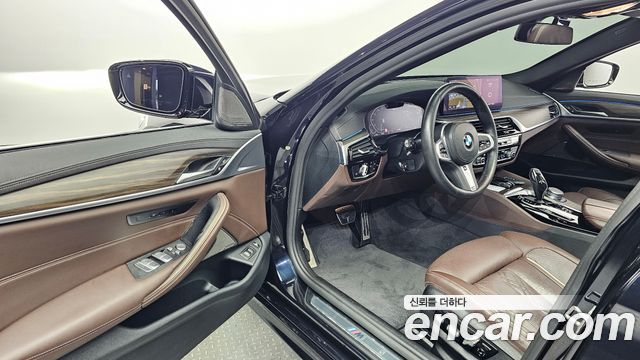 BMW 5-Series 530e M Sport
