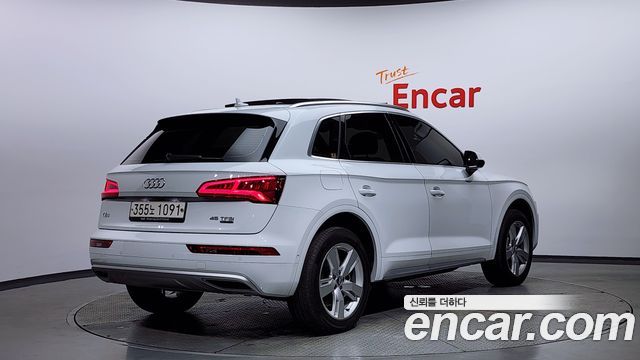 Audi Q5 45 TFSI Quattro Premium
