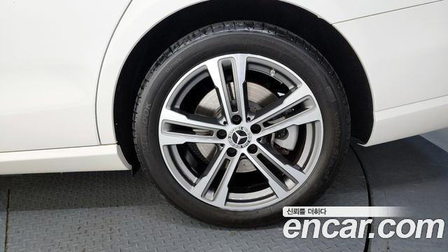 Mercedes-Benz E-Class E350 4MATIC Avantgarde