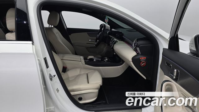 Mercedes-Benz A-Class A220 Hatchback