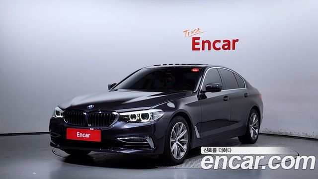 BMW 5-Series 520i Luxury