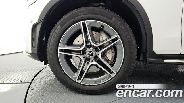 Mercedes-Benz GLC-Class GLC300e 4MATIC Coupe