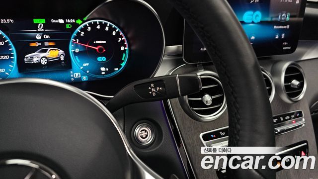 Mercedes-Benz GLC-Class GLC300e 4MATIC Coupe