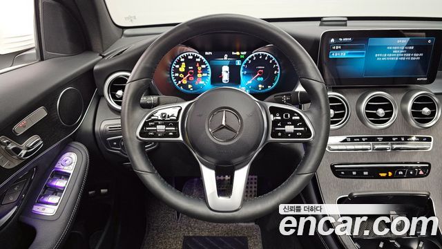 Mercedes-Benz GLC-Class GLC300e 4MATIC Coupe