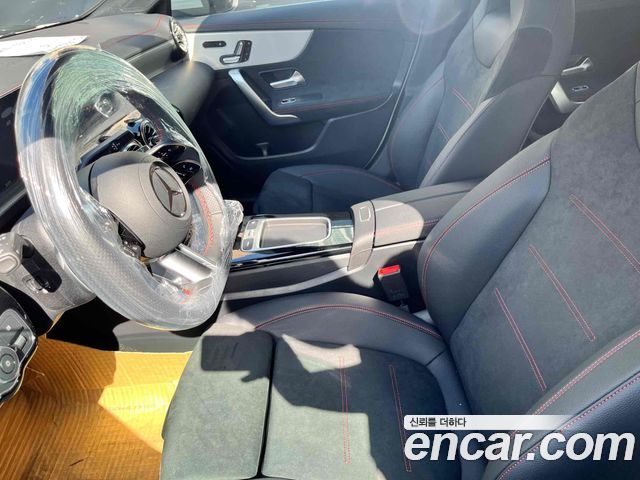Mercedes-Benz CLA-Class CLA250 4MATIC