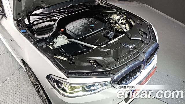 BMW 5-Series 520d Luxury Special Edition