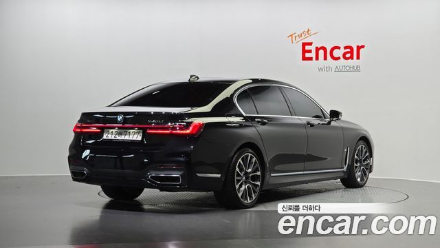 BMW 7-Series 740Li xDrive M Sport Package