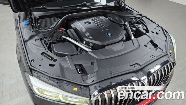 BMW 7-Series 740Li xDrive M Sport Package
