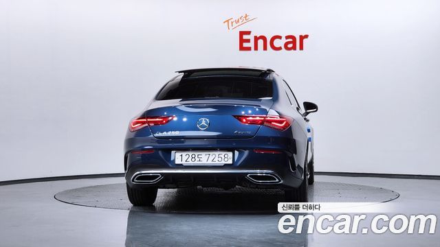 Mercedes-Benz CLA-Class CLA250 4MATIC