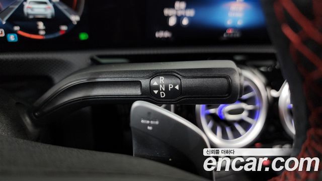 Mercedes-Benz CLA-Class CLA250 4MATIC
