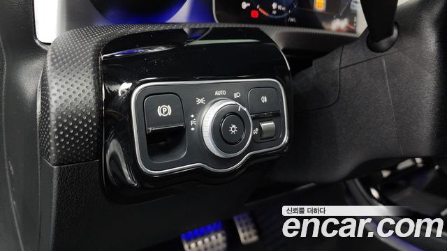 Mercedes-Benz CLA-Class CLA250 4MATIC