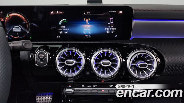 Mercedes-Benz CLA-Class CLA250 4MATIC