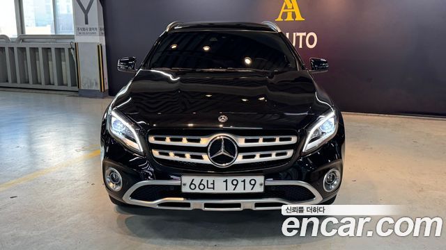 Mercedes-Benz GLA-Class GLA220 Premium