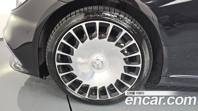 Mercedes-Benz S-Class Maybach S560 4MATIC