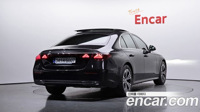 Mercedes-Benz E-Class E200 Avantgarde