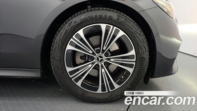 Mercedes-Benz E-Class E200 Avantgarde