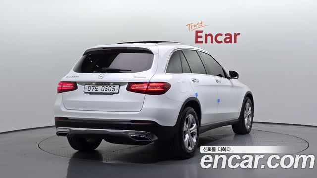 Mercedes-Benz GLC-Class GLC220 d 4MATIC