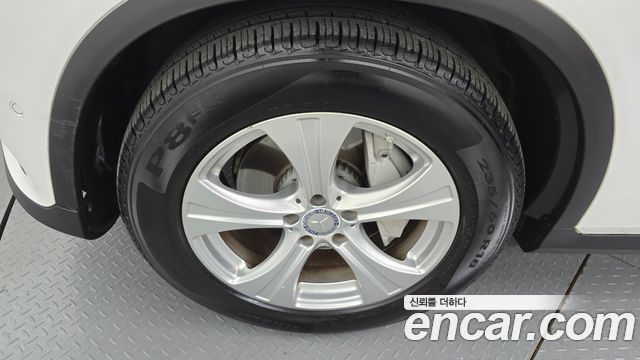 Mercedes-Benz GLC-Class GLC220 d 4MATIC