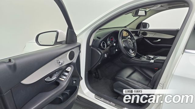 Mercedes-Benz GLC-Class GLC220 d 4MATIC