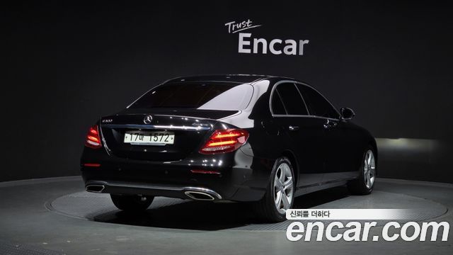 Mercedes-Benz E-Class E200 Avantgarde
