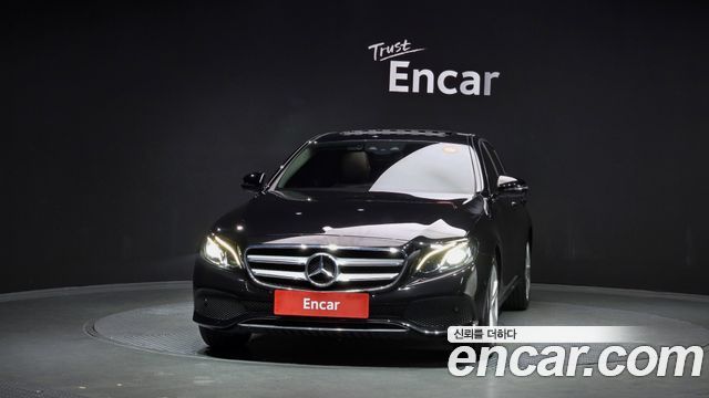 Mercedes-Benz E-Class E200 Avantgarde