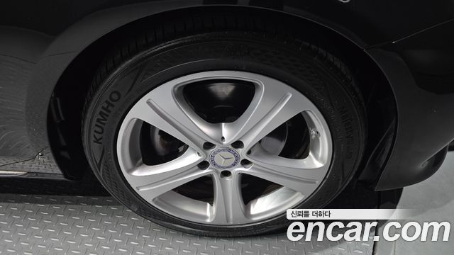 Mercedes-Benz E-Class E200 Avantgarde