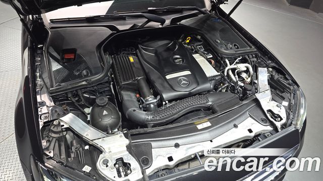 Mercedes-Benz E-Class E200 Avantgarde