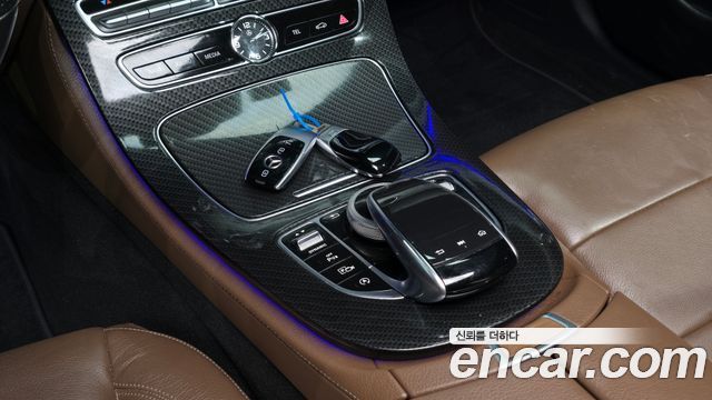 Mercedes-Benz E-Class E200 Avantgarde