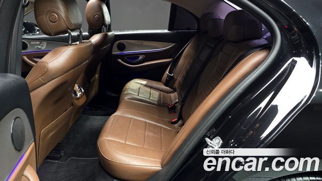 Mercedes-Benz E-Class E200 Avantgarde